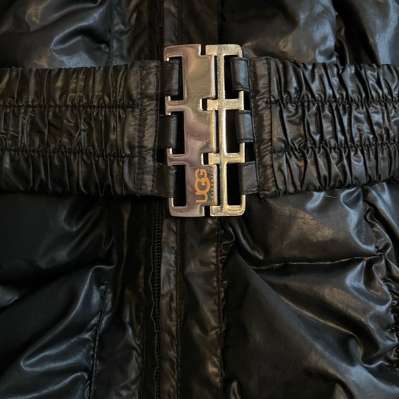 Ugg Australia woman’s down puffer jacket. Size Small - Picture 4 of 6